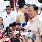 Prabowo-diwawancara-usai-menggunakan-hal-pilihnya-pada-Pikada-2024