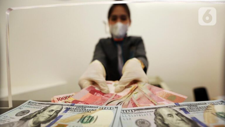 010245400_1609328702-20201230-Rupiah-Ditutup-Menguat-2