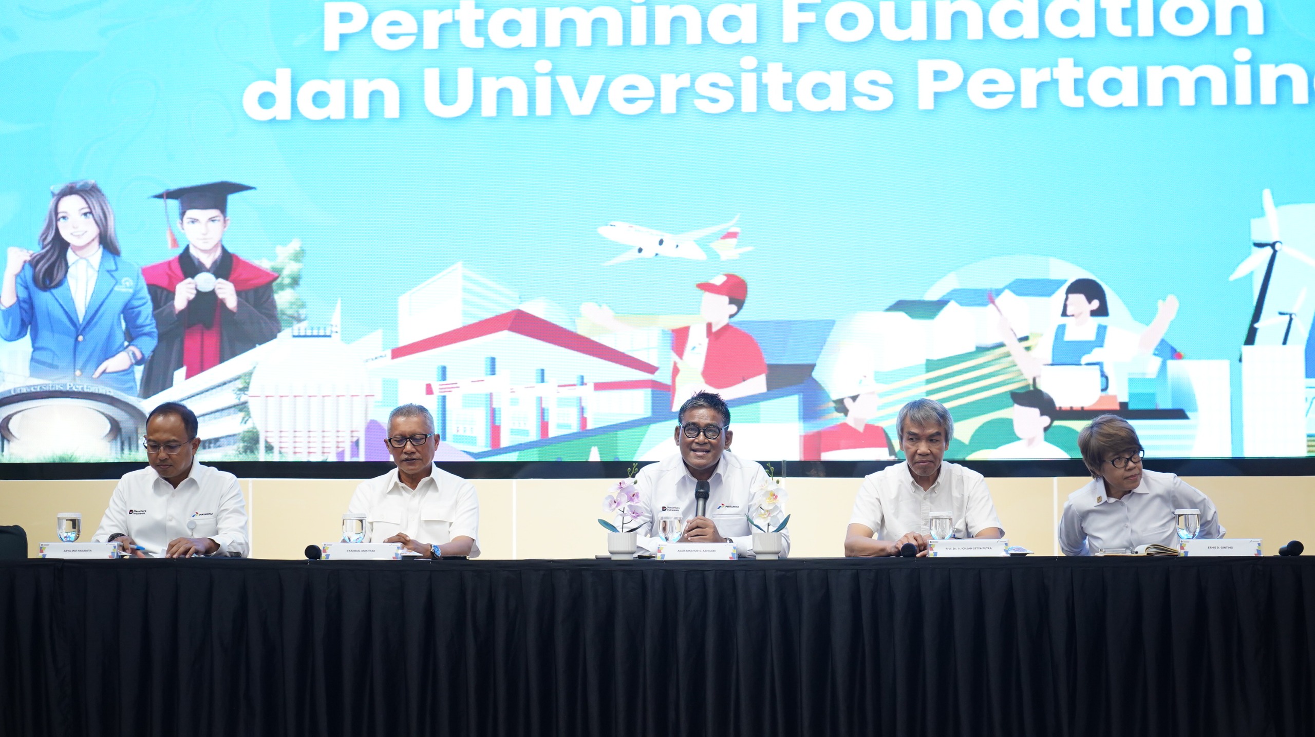 d8fb067a-2853-4d4e-bd79-12e5e595a7bd